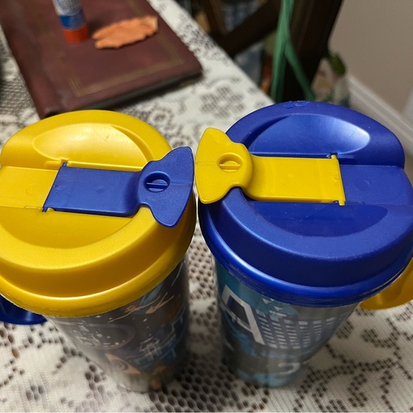 5 Disney 50th Anniversary Celebration travel mugs - Picture 4 of 10